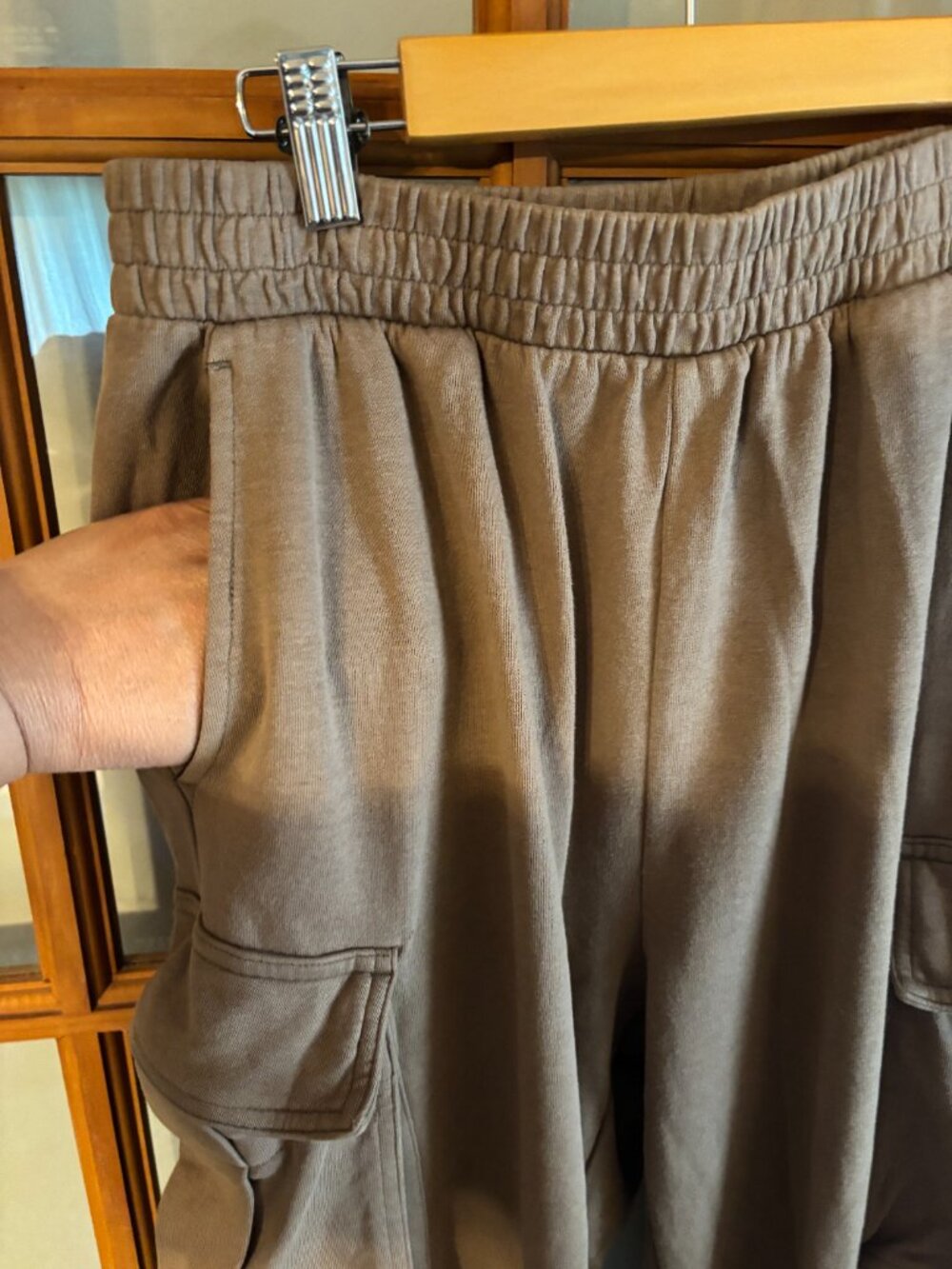 Gap Fit Men's Tan Cargo Jogger SZ: M - Picture 3 of 11